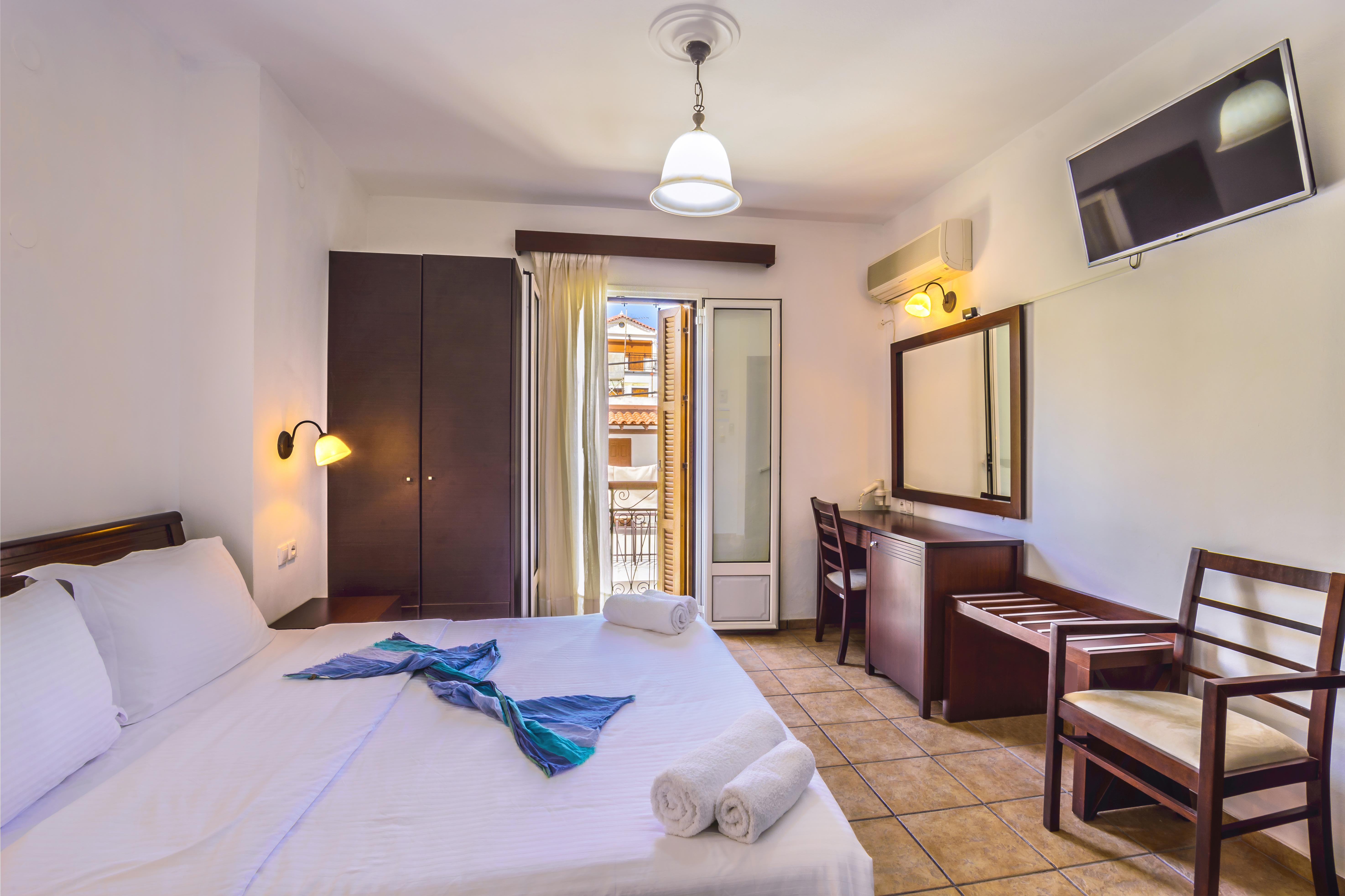 Kerkis Bay Hotel Marathokampos Bagian luar foto