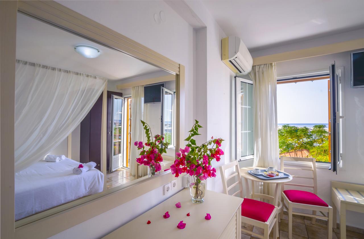 Kerkis Bay Hotel Marathokampos Bagian luar foto